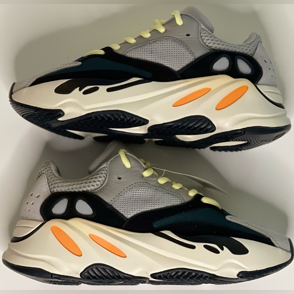 Adidas Yeezy Boost 700 Wave Runner